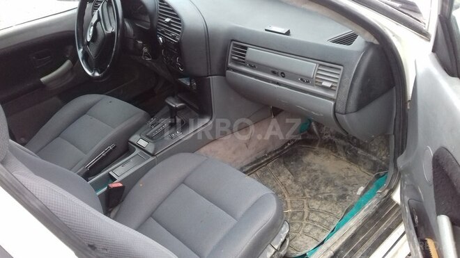 BMW 325 1994, 325,698 km - 2.5 l - İmişli