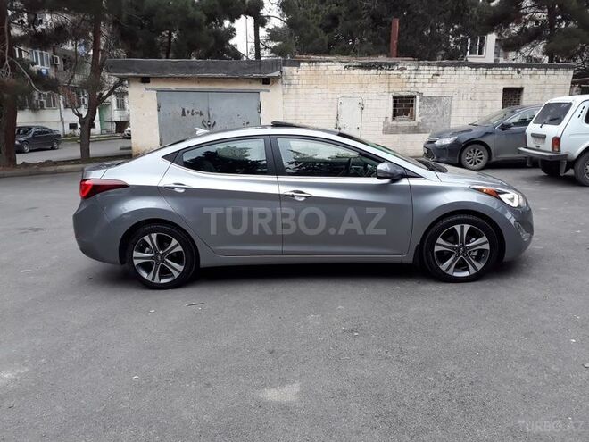 Hyundai Elantra 2015, 35,000 km - 1.8 l - Bakı