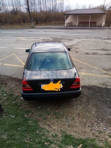 Mercedes C 180 1996, 255,000 km - 1.8 л - Qax