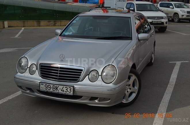 Mercedes E 320 2001, 167,800 km - 3.2 l - Bakı