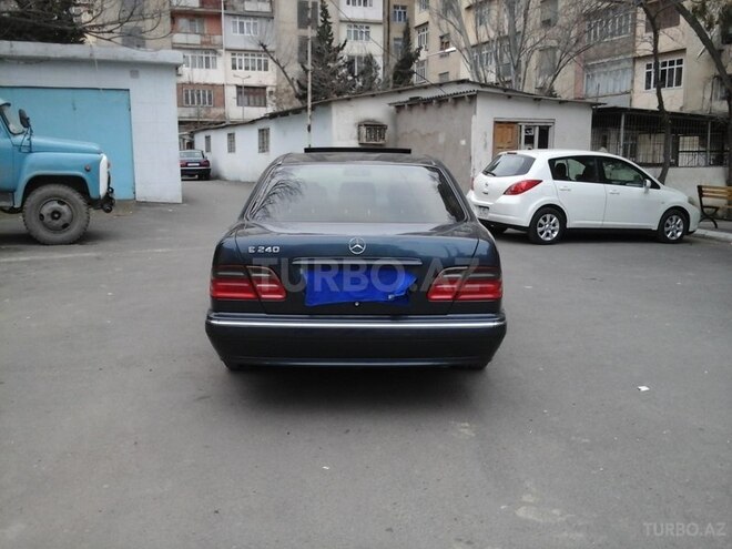 Mercedes E 240 2000, 225,000 km - 2.4 l - Bakı