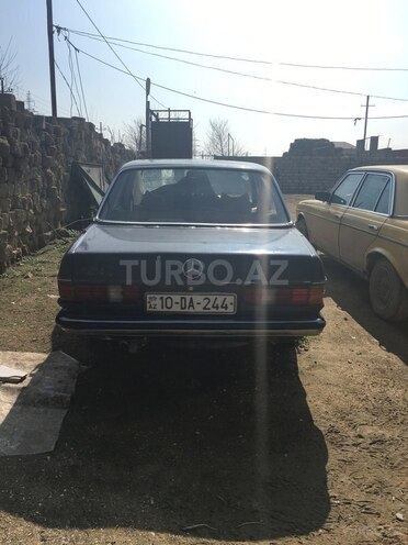Mercedes E 250 1983, 350,000 km - 2.5 л - Bakı
