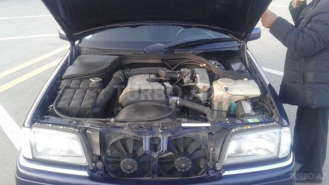 Mercedes C 180 1995, 320,000 km - 1.8 l - Sumqayıt