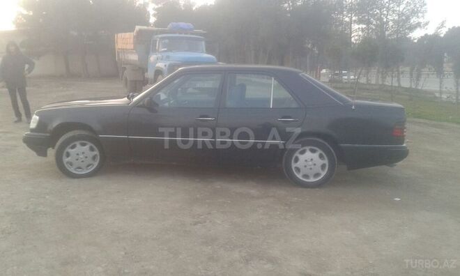 Mercedes E 230 1990, 234,600 km - 2.3 l - Xırdalan