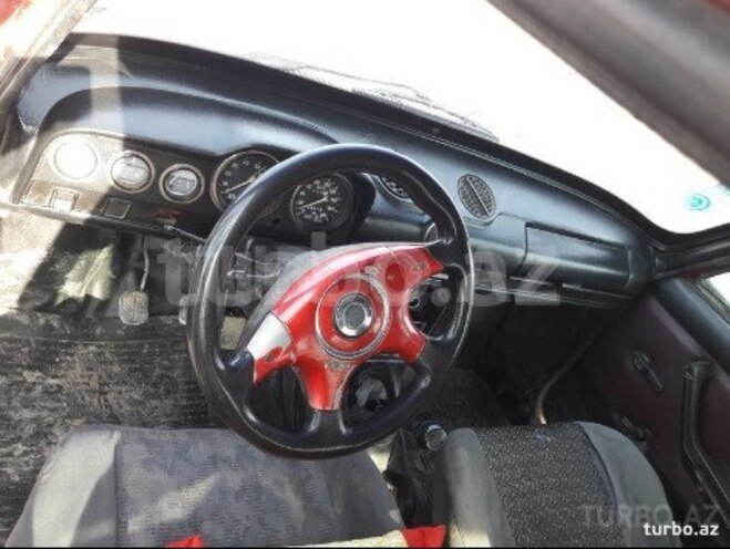 LADA (VAZ) 21011 1978, 200,000 km - 0.1 l - Quba