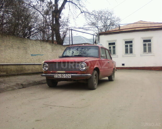 LADA (VAZ) 21011 1978, 200,000 km - 0.1 l - Quba