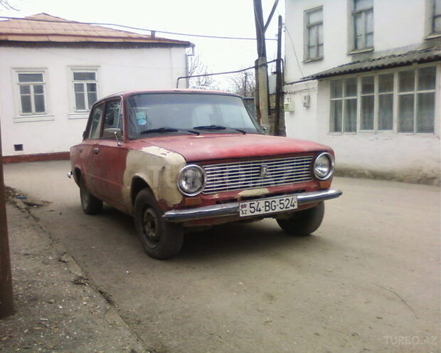 LADA (VAZ) 21011 1978, 200,000 km - 0.1 l - Quba