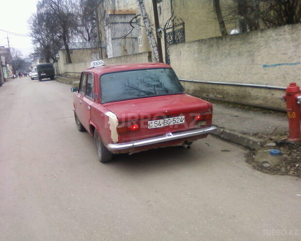 LADA (VAZ) 21011 1978, 200,000 km - 0.1 l - Quba