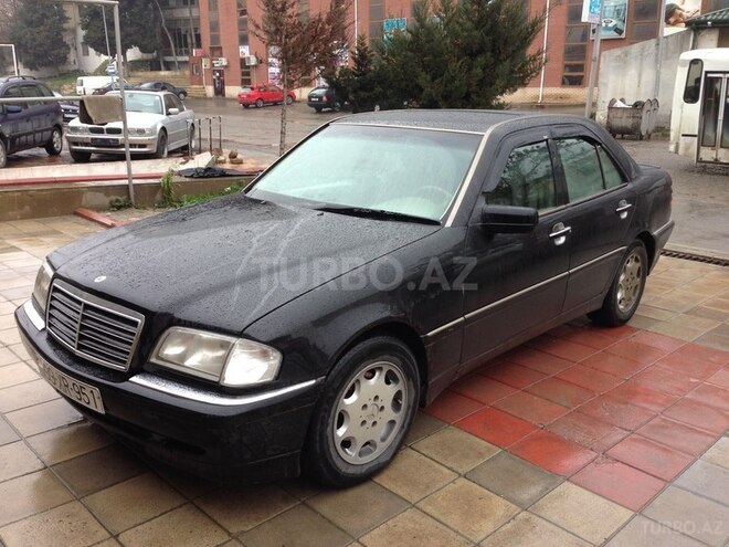 Mercedes C 230 1999, 299,999 km - 2.3 l - Bakı
