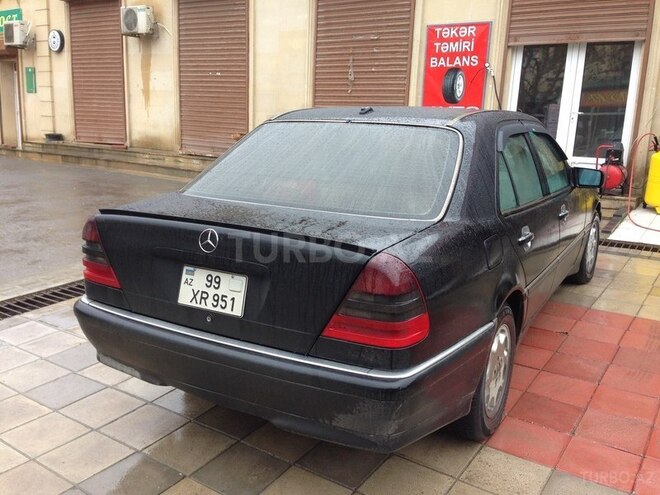 Mercedes C 230 1999, 299,999 km - 2.3 l - Bakı