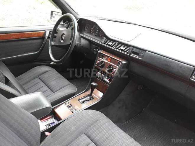 Mercedes E 300 1992, 185,000 km - 3.0 l - Bakı