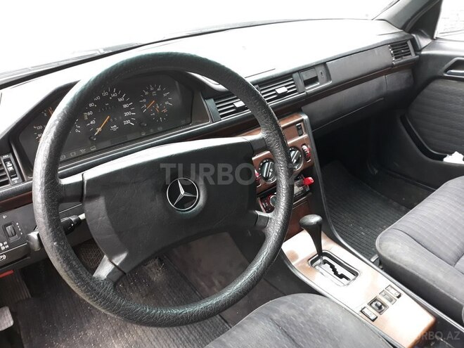 Mercedes E 300 1992, 185,000 km - 3.0 l - Bakı