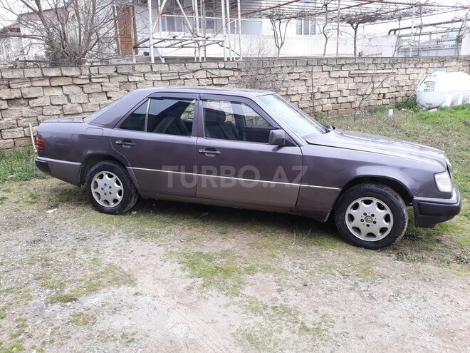 Mercedes E 300 1992, 185,000 km - 3.0 l - Bakı