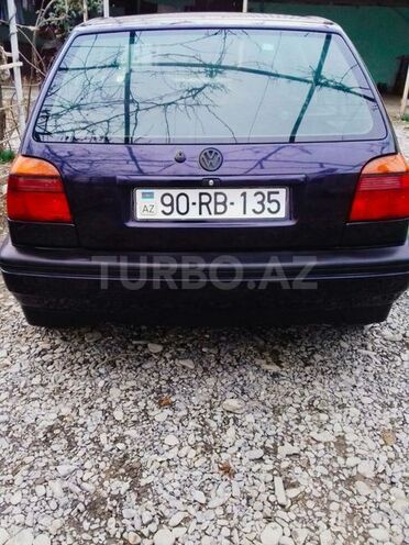 Volkswagen Golf 1994, 298,000 km - 1.8 l - Zaqatala