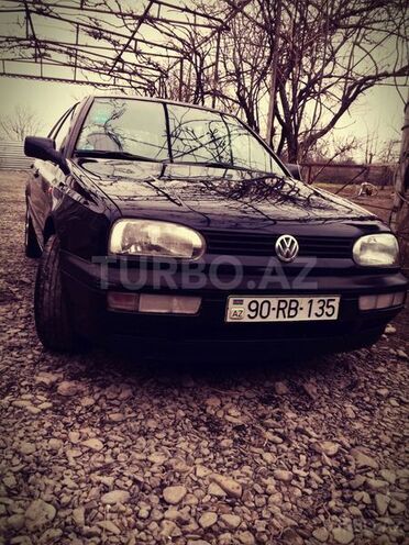Volkswagen Golf 1994, 298,000 km - 1.8 l - Zaqatala