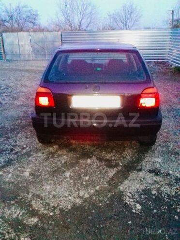Volkswagen Golf 1994, 298,000 km - 1.8 l - Zaqatala