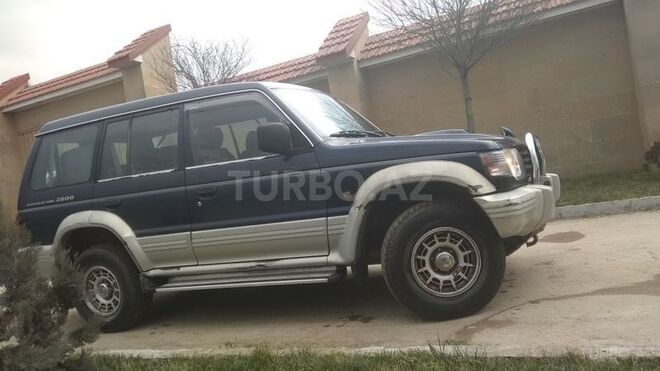 Mitsubishi Pajero 1995, 400,000 km - 2.8 l - Bakı