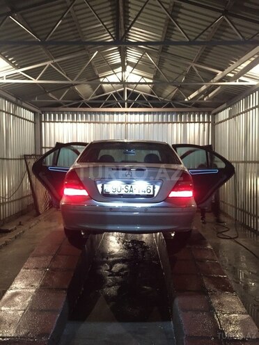 Mercedes C 180 2002, 175,000 km - 0.2 l - Bakı