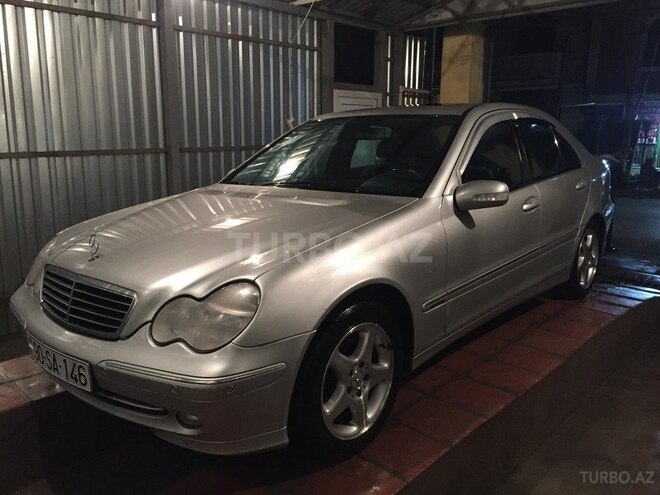 Mercedes C 180 2002, 175,000 km - 0.2 l - Bakı