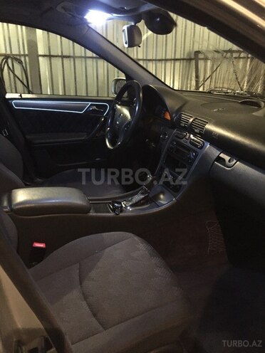 Mercedes C 180 2002, 175,000 km - 0.2 l - Bakı
