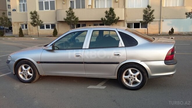 Opel Vectra 1998, 185,000 km - 2.0 l - Gəncə