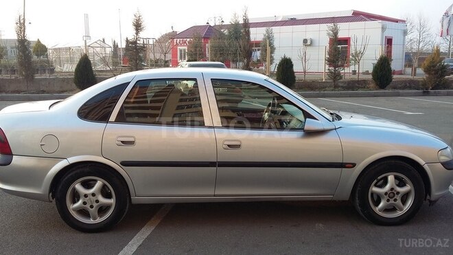Opel Vectra 1998, 185,000 km - 2.0 l - Gəncə