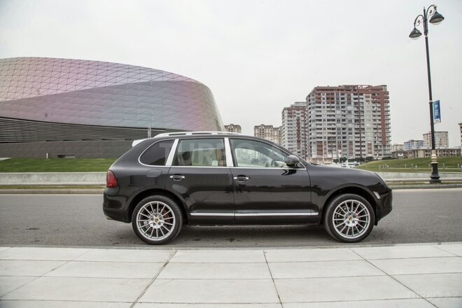 Porsche Cayenne 2004, 185,000 km - 3.2 l - Bakı