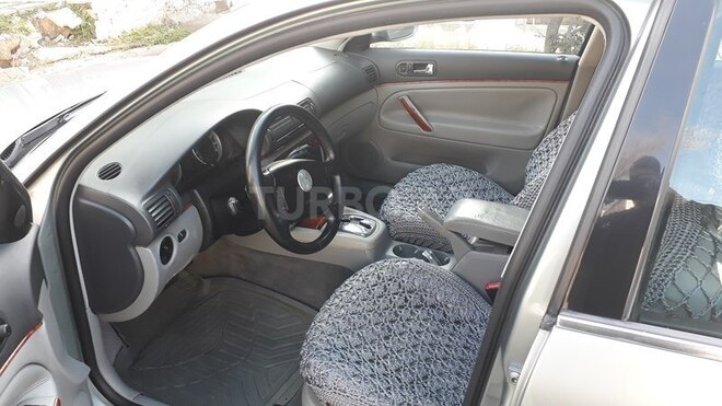 Volkswagen Passat 2005, 165,000 km - 1.8 л - Bakı