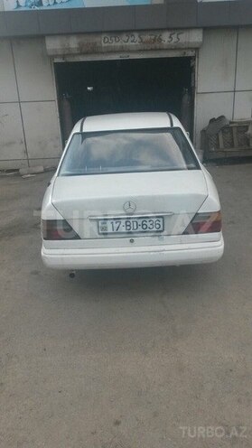 Mercedes E 220 1985, 5,408,769 km - 2.2 л - Bakı
