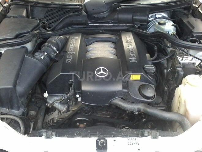 Mercedes E 240 2001, 247,000 km - 2.6 l - Bakı