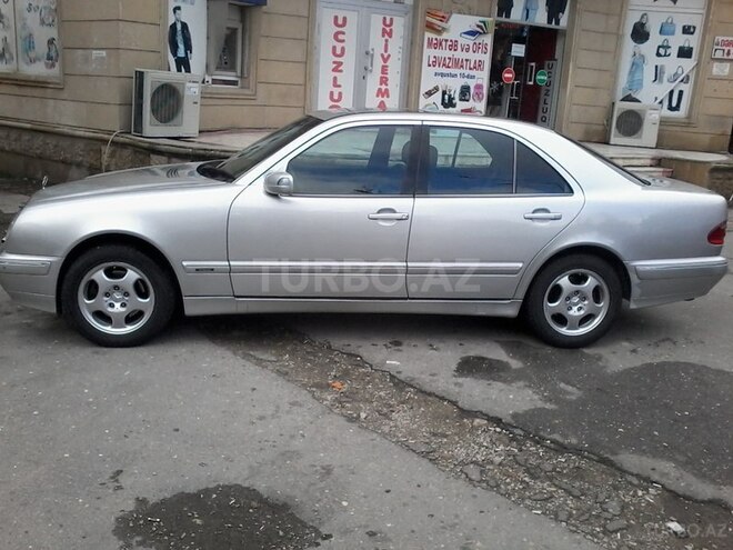 Mercedes E 240 2001, 247,000 km - 2.6 l - Bakı