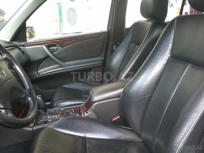 Mercedes E 240 2001, 247,000 km - 2.6 l - Bakı