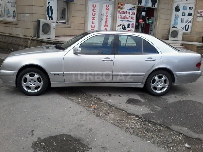 Mercedes E 240 2001, 247,000 km - 2.6 l - Bakı