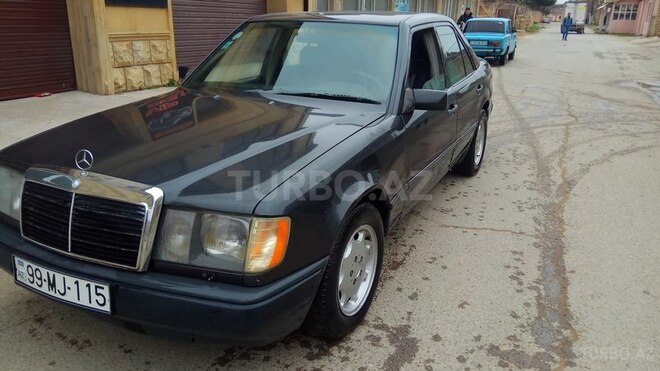 Mercedes E 300 1988, 290,000 km - 3.0 l - Bakı