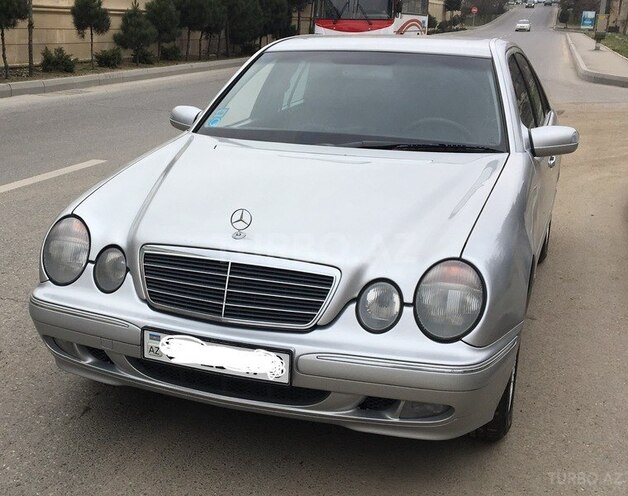 Mercedes E 220 2000, 540,000 km - 2.2 l - Bakı