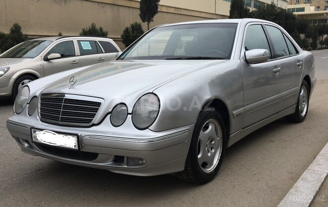 Mercedes E 220 2000, 540,000 km - 2.2 l - Bakı