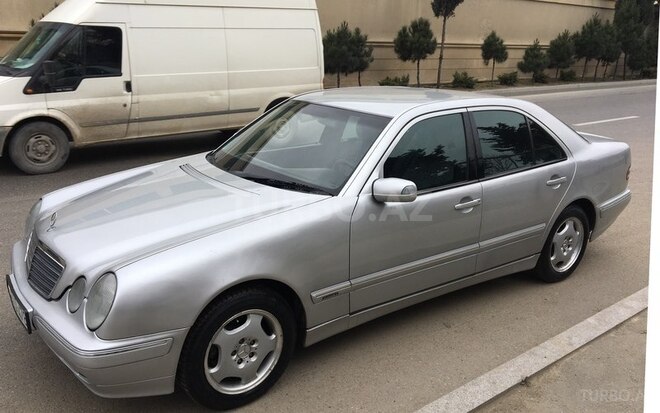 Mercedes E 220 2000, 540,000 km - 2.2 l - Bakı