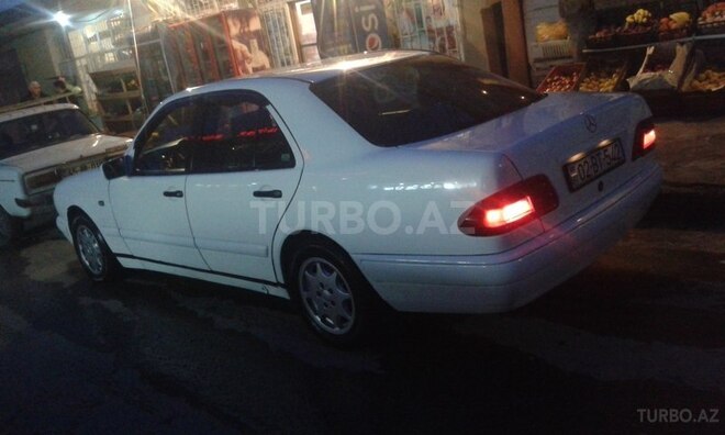 Mercedes E 230 1996, 2,500,000 km - 2.3 l - Mingəçevir