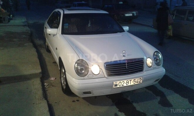 Mercedes E 230 1996, 2,500,000 km - 2.3 l - Mingəçevir