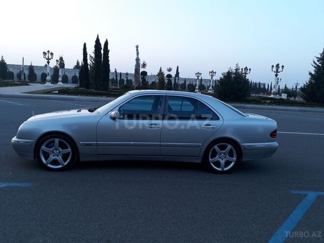 Mercedes E 280 2000, 226,000 km - 2.8 l - Gəncə