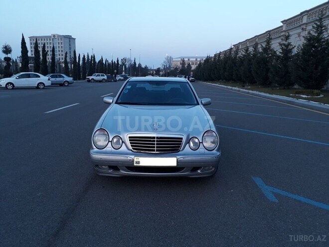 Mercedes E 280 2000, 226,000 km - 2.8 l - Gəncə