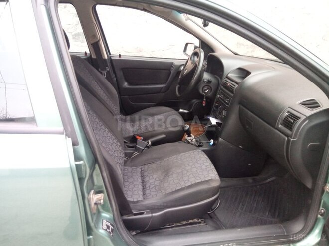Opel Astra 1999, 240,790 km - 1.6 л - Şəki