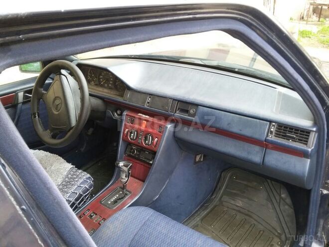 Mercedes E 230 1990, 320,000 km - 2.3 l - Bakı