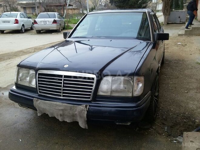 Mercedes E 230 1990, 320,000 km - 2.3 l - Bakı