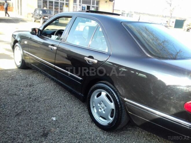 Mercedes E 280 1997, 3,033 km - 2.8 л - Qazax