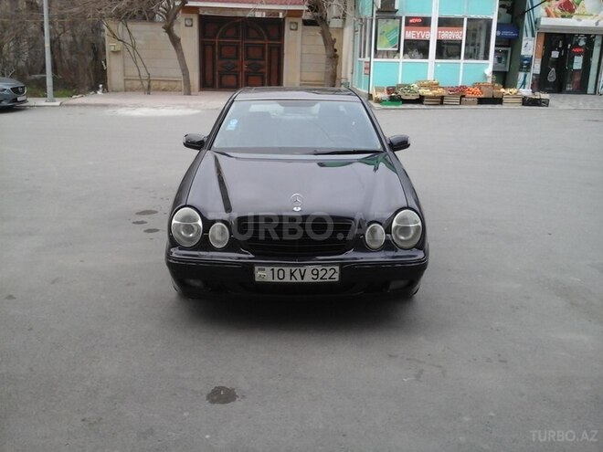 Mercedes E 220 1999, 300,000 km - 2.2 l - Bakı