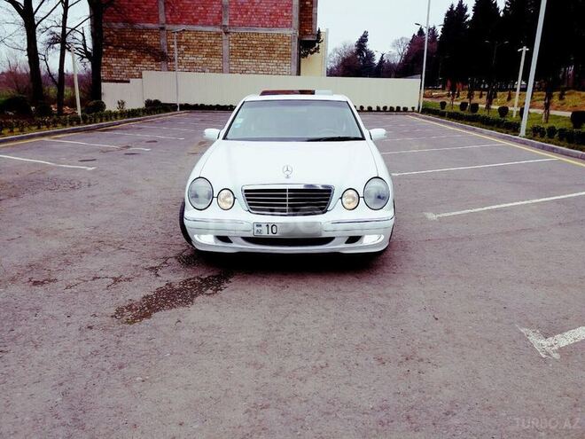 Mercedes E 240 2001, 198,000 km - 2.4 l - Bakı