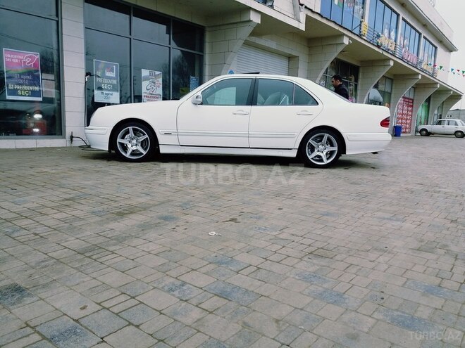 Mercedes E 240 2001, 198,000 km - 2.4 l - Bakı