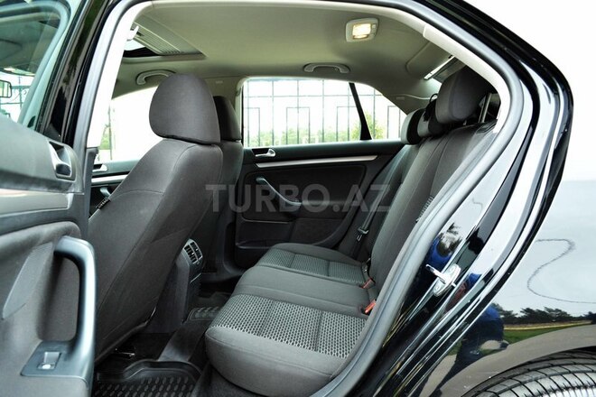 Volkswagen Jetta 2011, 70,000 km - 1.8 л - Bakı