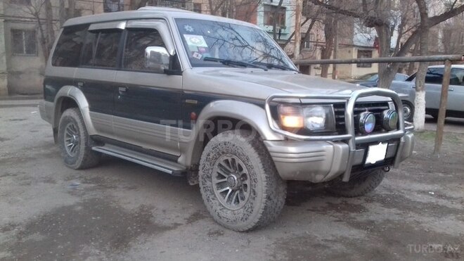 Mitsubishi Pajero 1992, 256,820 km - 2.5 л - Sumqayıt